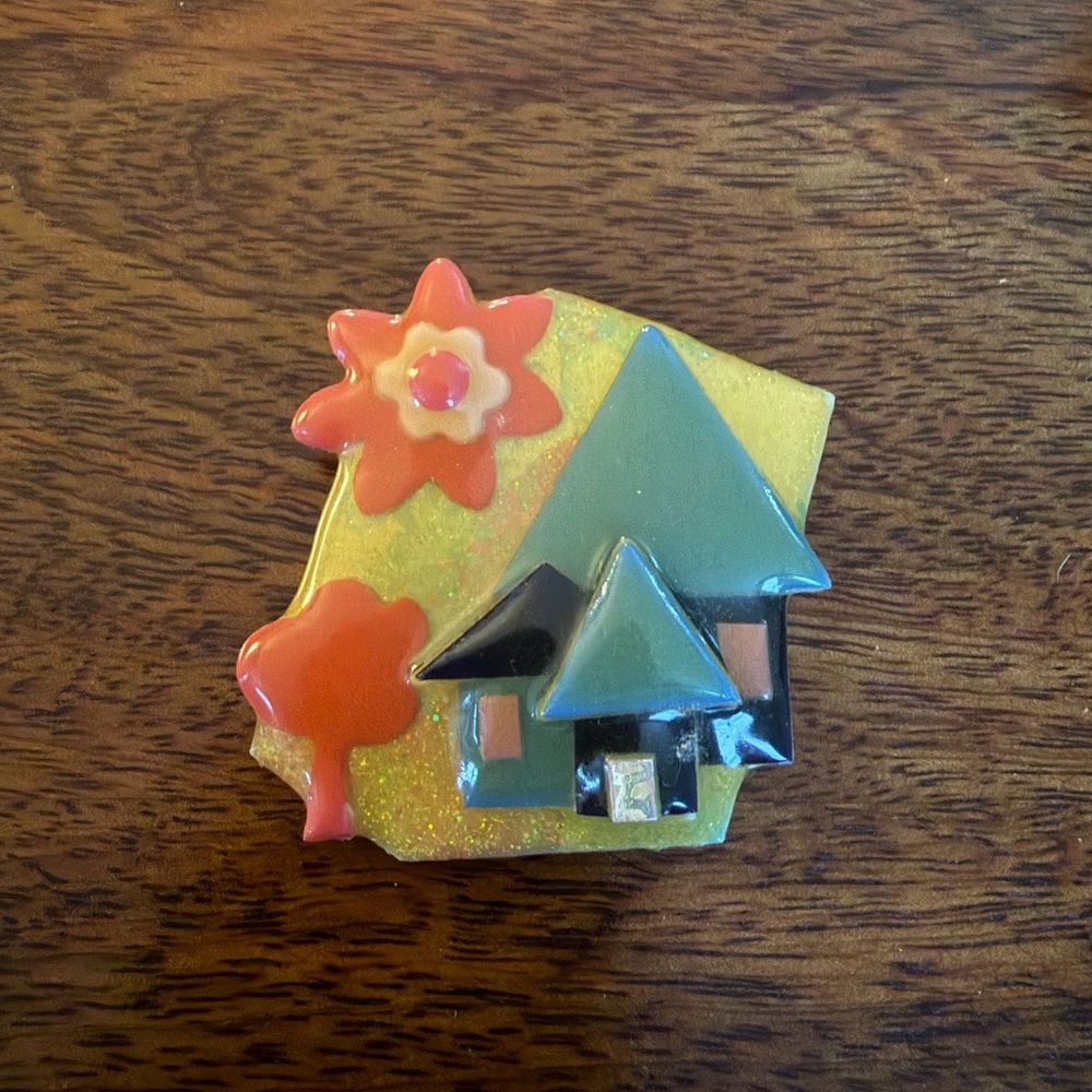 Vintage 90s House pins by Lucinda